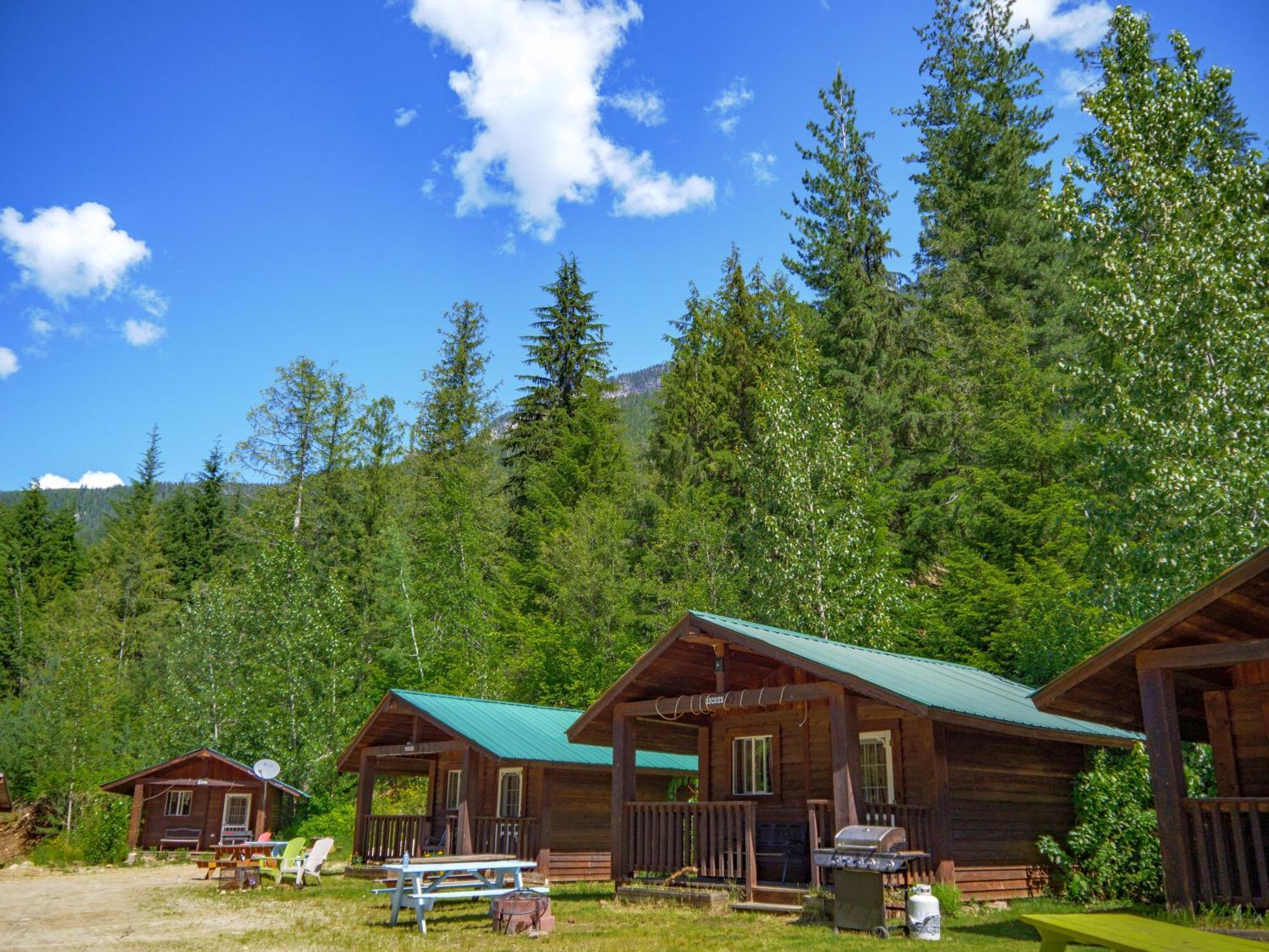 Noah'S Ark Campground Revelstoke Exterior foto